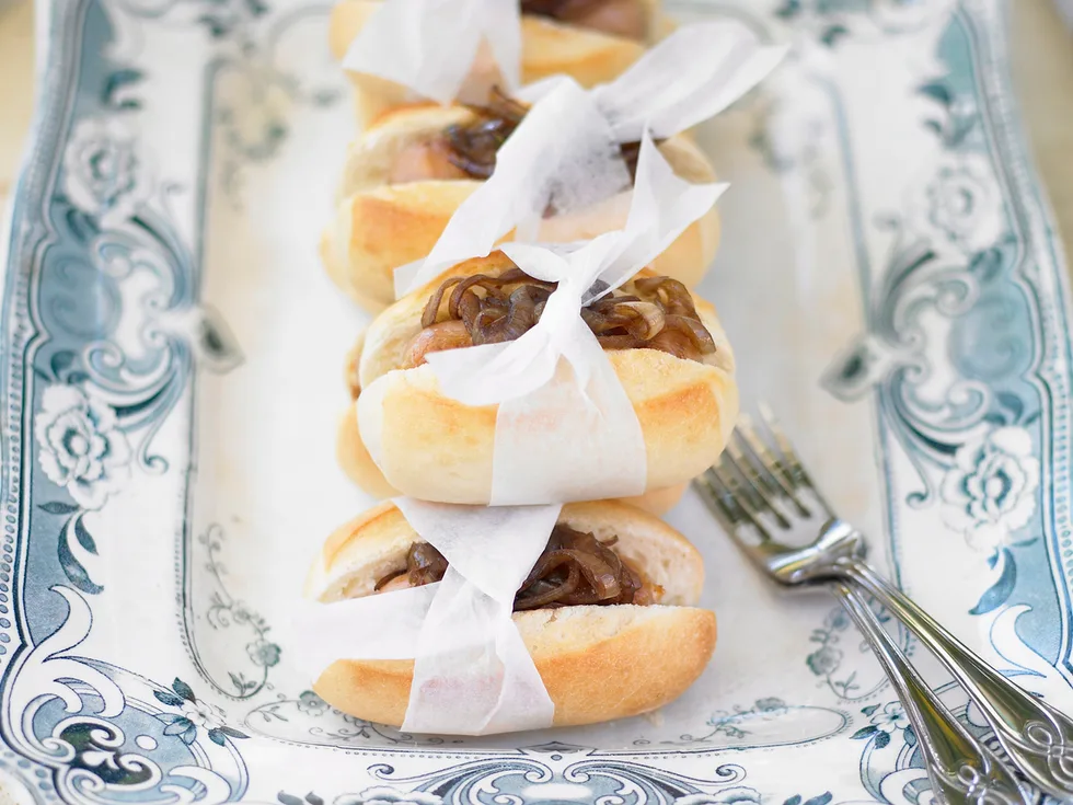 Chipolata rolls with caramelised onions