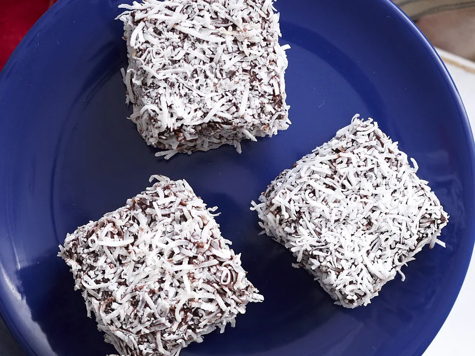 Chocolate lamingtons