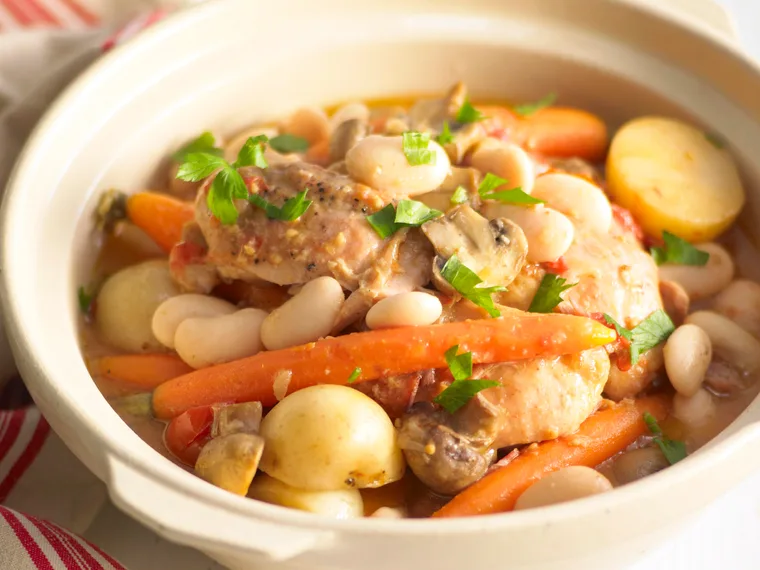 Chunky chicken and vegetable casserole