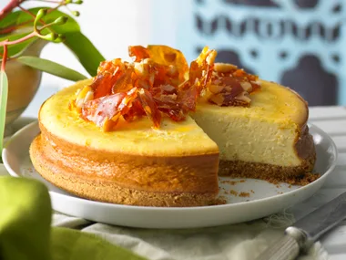 Citrus cheesecake with macadamia praline