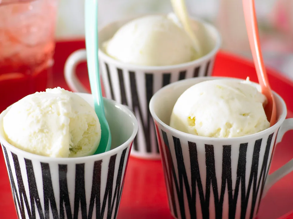Coconut and lime ice-cream cups