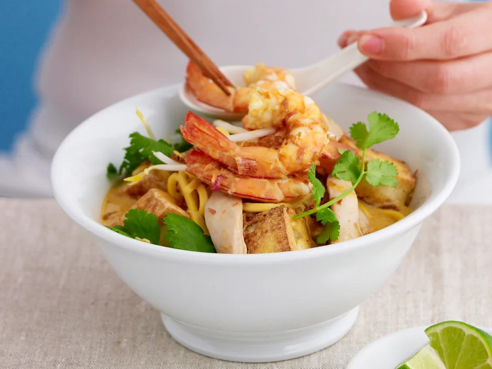Combination laksa