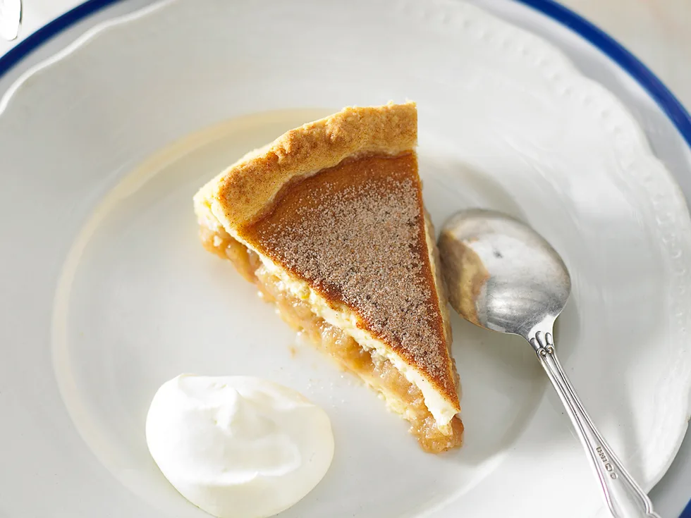 Creamy apple cinnamon pie