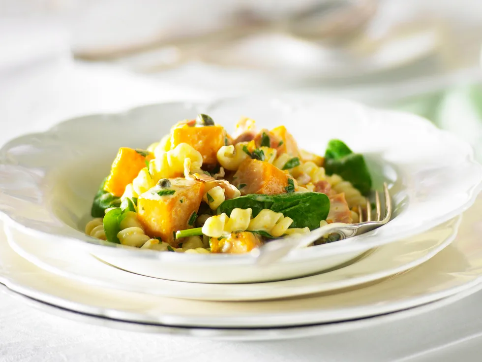 Creamy pumpkin and prosciutto pasta