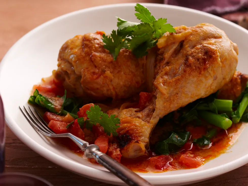 Creamy red chicken curry