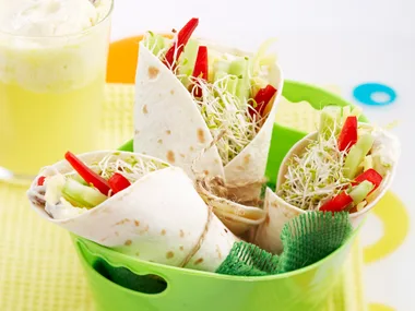 Crunchy wraps and fizzy citrus spiders