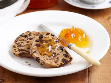 Dried Apricot and Cardamom Jam