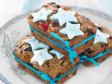 Economical fruitcakes