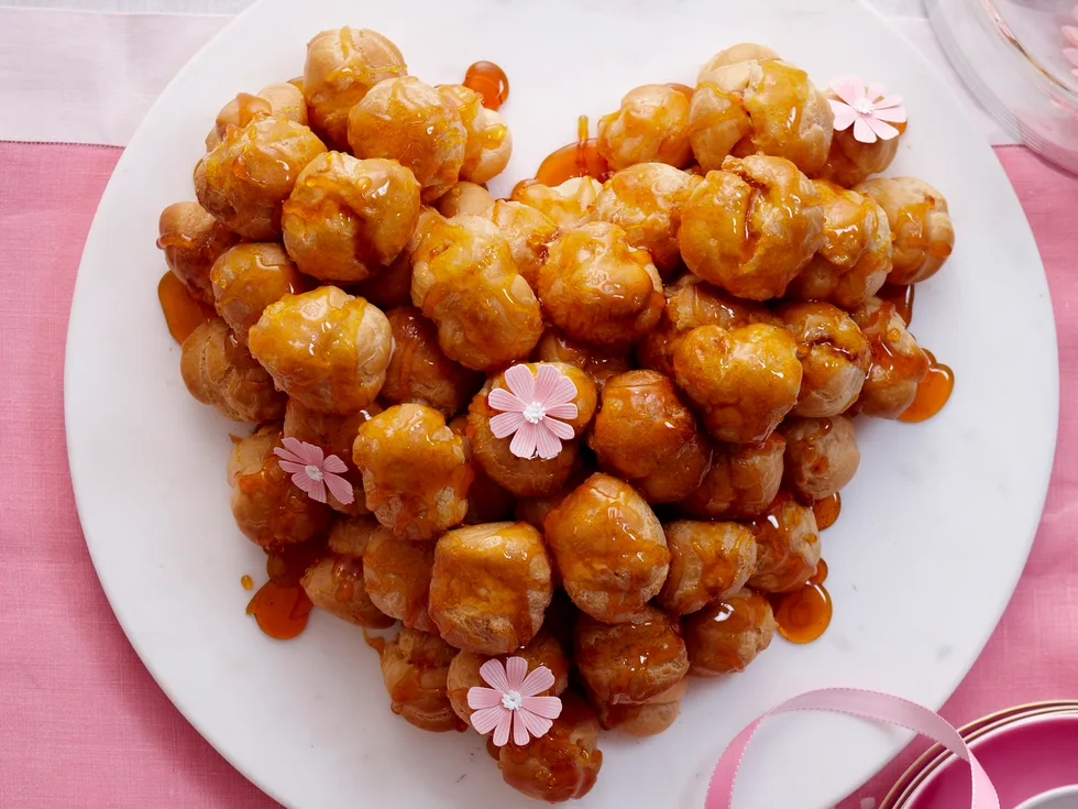 Engagement profiterole heart