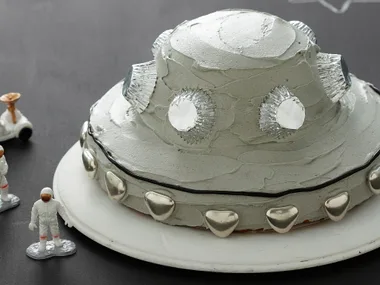 Flying Saucer Cake