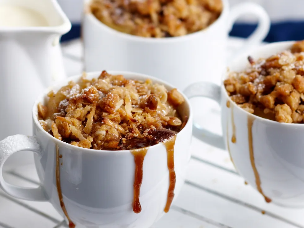 fruit crumble pots