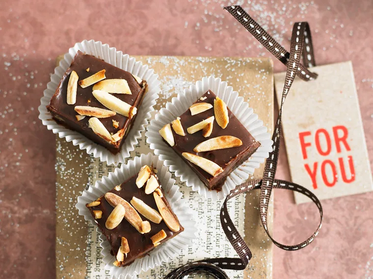 Fruit mince fudge