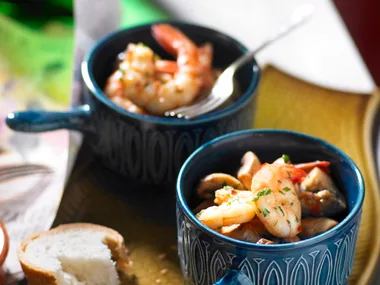 Garlic chilli prawns and mushrooms