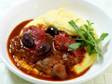 garlicky lamb with roast capsicum