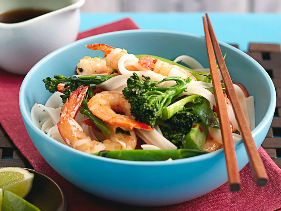 Ginger prawn and noodle toss