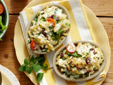 Greek-style macaroni cheese