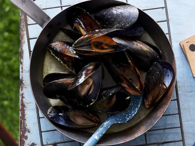 Lime and ginger mussels
