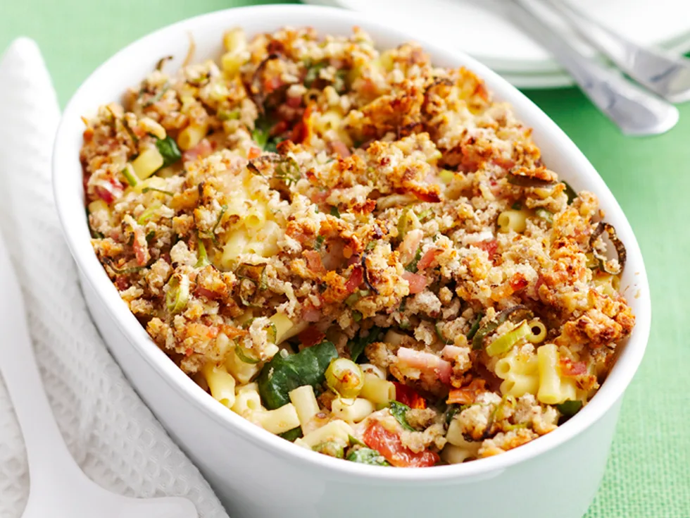 Macaroni and cheese bake