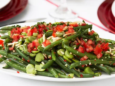 Mixed bean salad with chilli, tomato and almonds