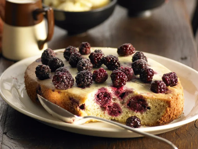 Moist blackberry pudding