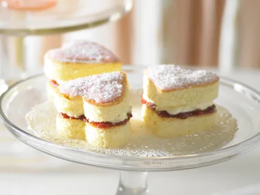 Pretty Heart Cakes