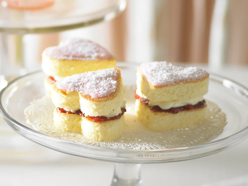 Pretty Heart Cakes