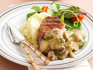 Prosciutto steaks with creamy mushrooms