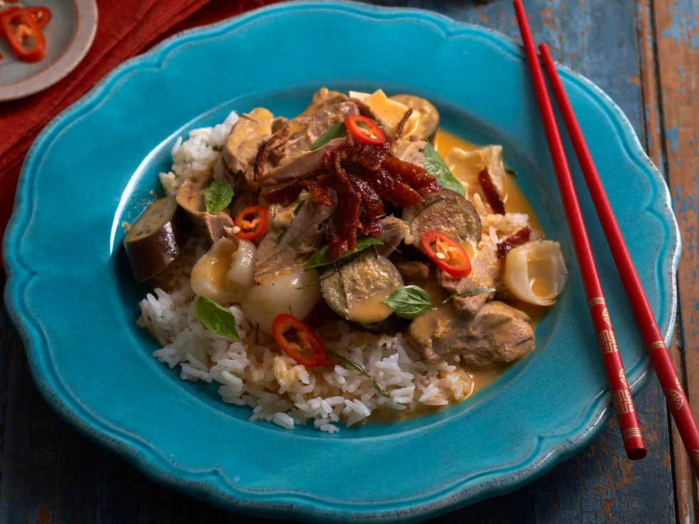 Red duck curry