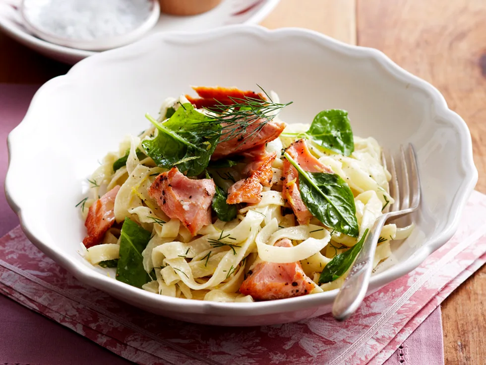 Salmon fettuccine