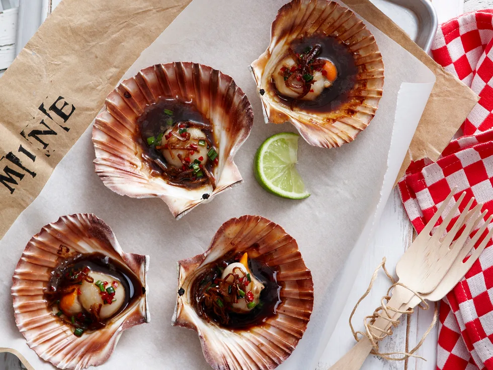 Scallops with Asian dressing