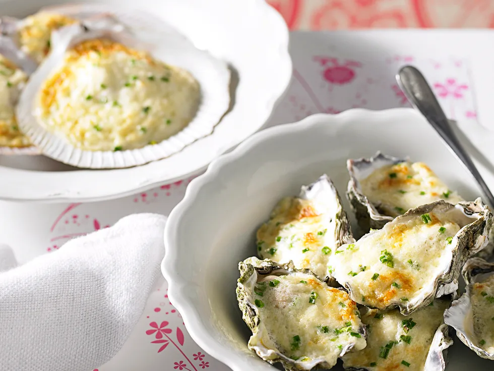 Souffl‚ed scallops and oysters