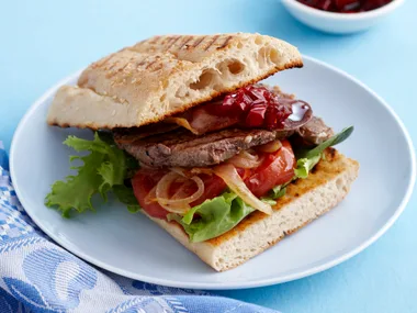 Steak sandwich with capsicum relish