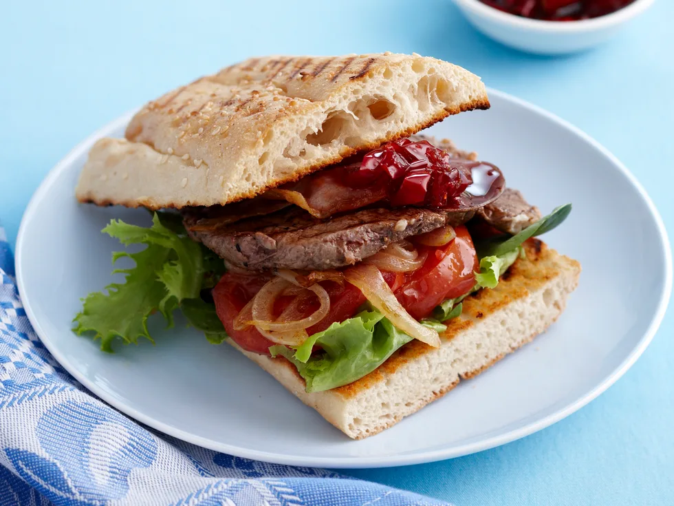 Steak sandwich with capsicum relish