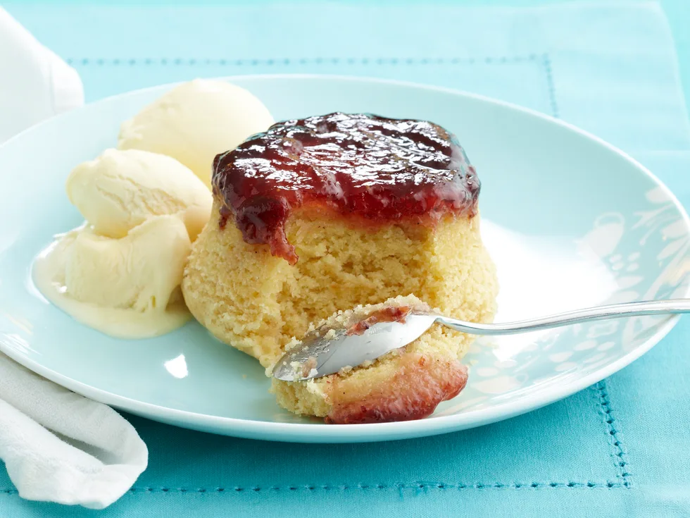 Steamed jam puddings