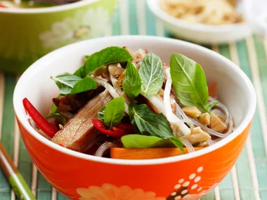 thai chicken noodle salad