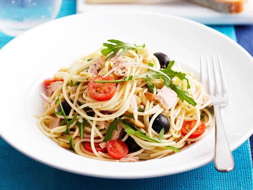 Tuna and rocket pasta