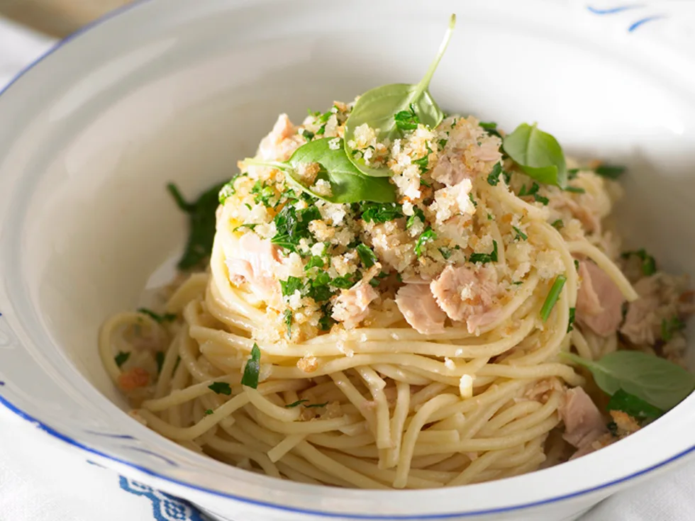 tuna pasta with lemon crumbs