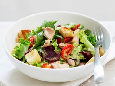 tuna, beetroot and bean salad