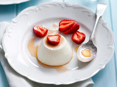 Vanilla panna cotta
