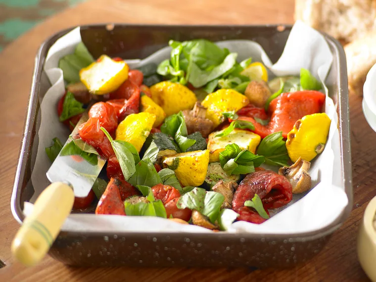 Vegetables with eggplant dip