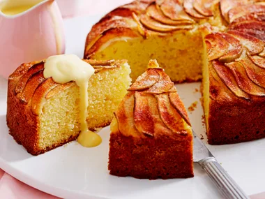 Apple tea cake