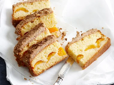 Apricot crumble tea cake