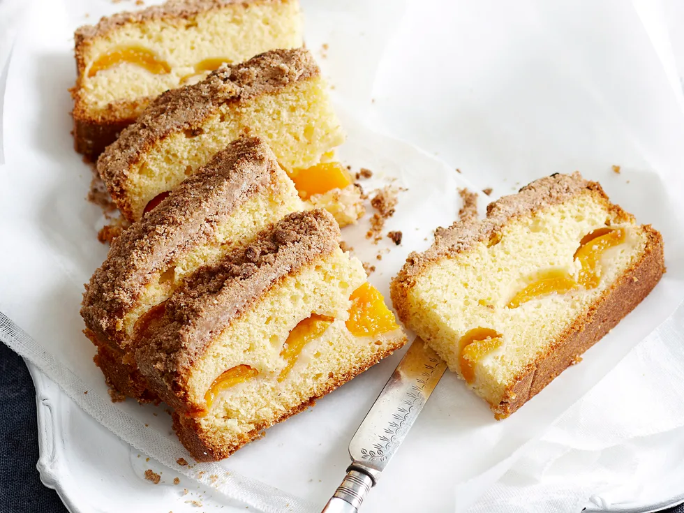 Apricot crumble tea cake