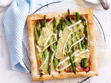 Asparagus tart