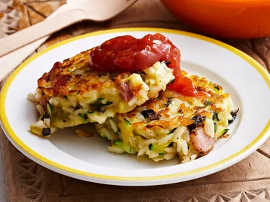 Bacon and zucchini rice cakes
