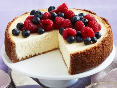 Baked lemon cheesecake