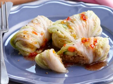 Beef and rice wombok rolls