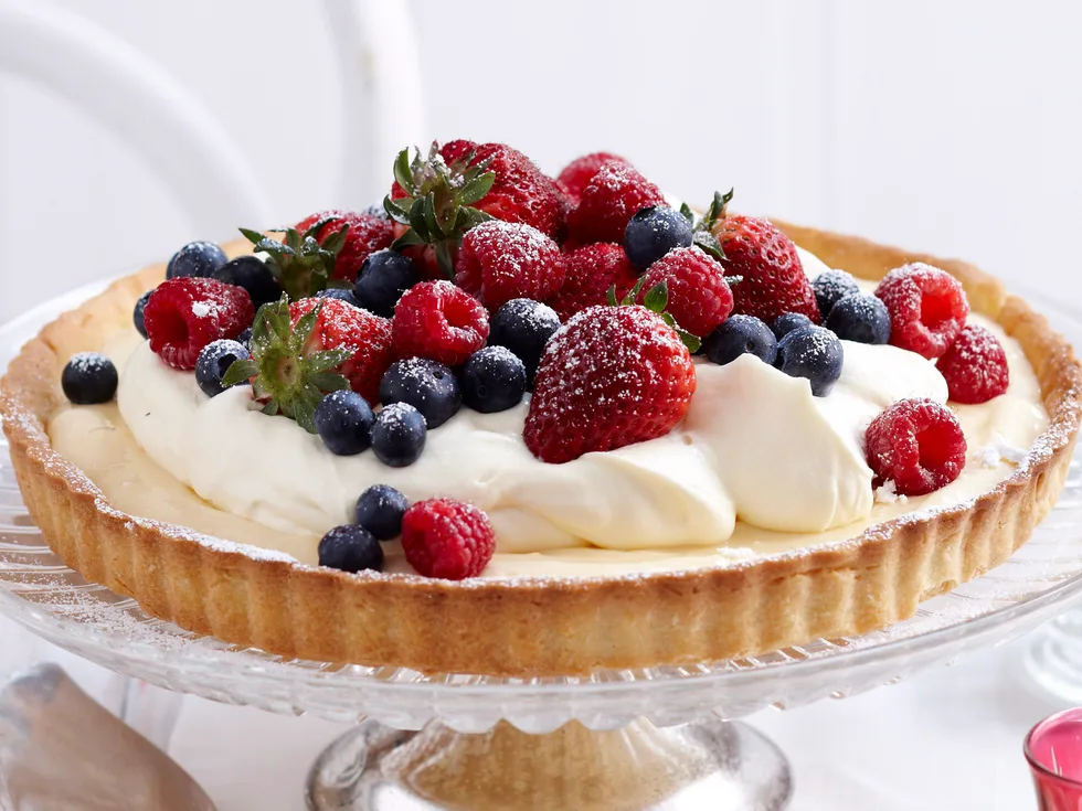 Berry cream tart