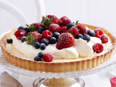 Berry cream tart