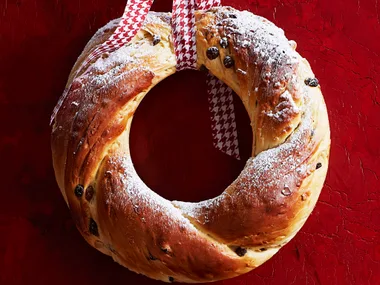 Brioche wreath